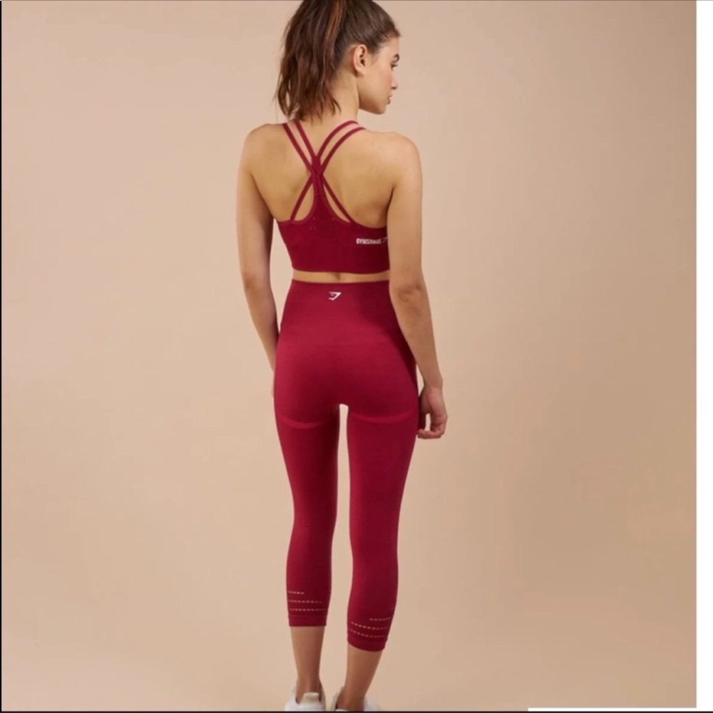Gymshark seamless. Crops & sports bra